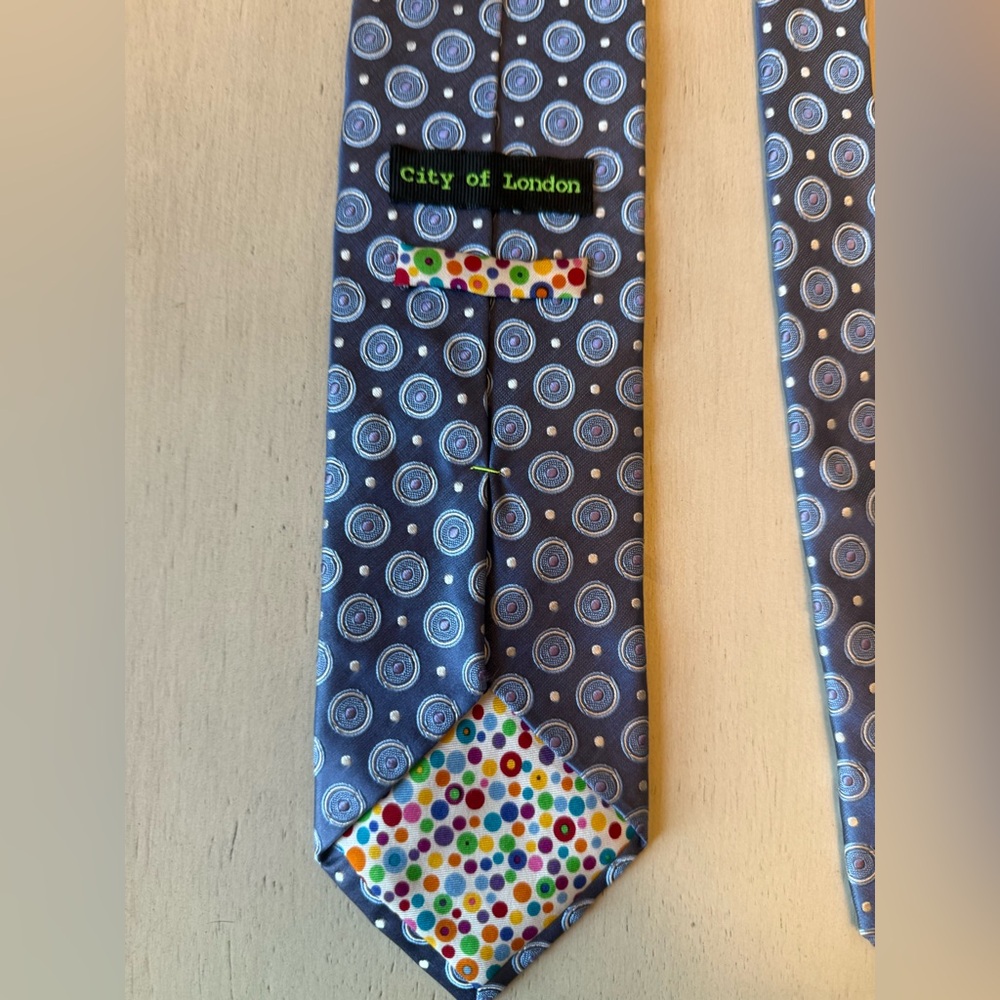 Vintage EUC Sky Blue City of London necktie (prettier in person) - Picture 7 of 8